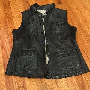 Jakett Women’s Black Leather Vest Size Medium